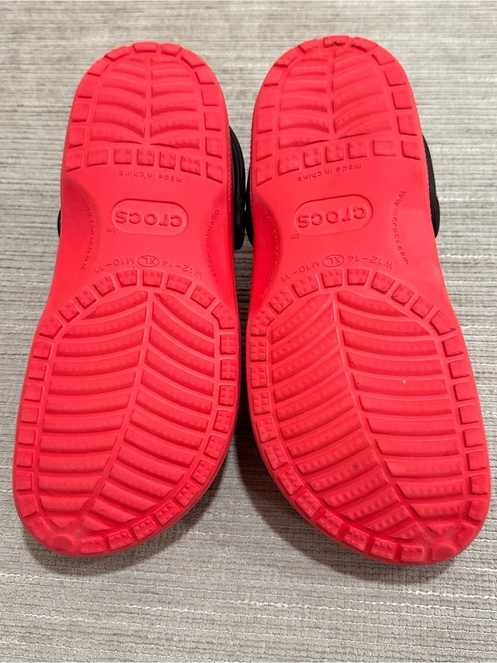 Crocs Classic Disney Mickey Mouse Clogs Red Black Strap Men 10-11 Women 12-14 XL